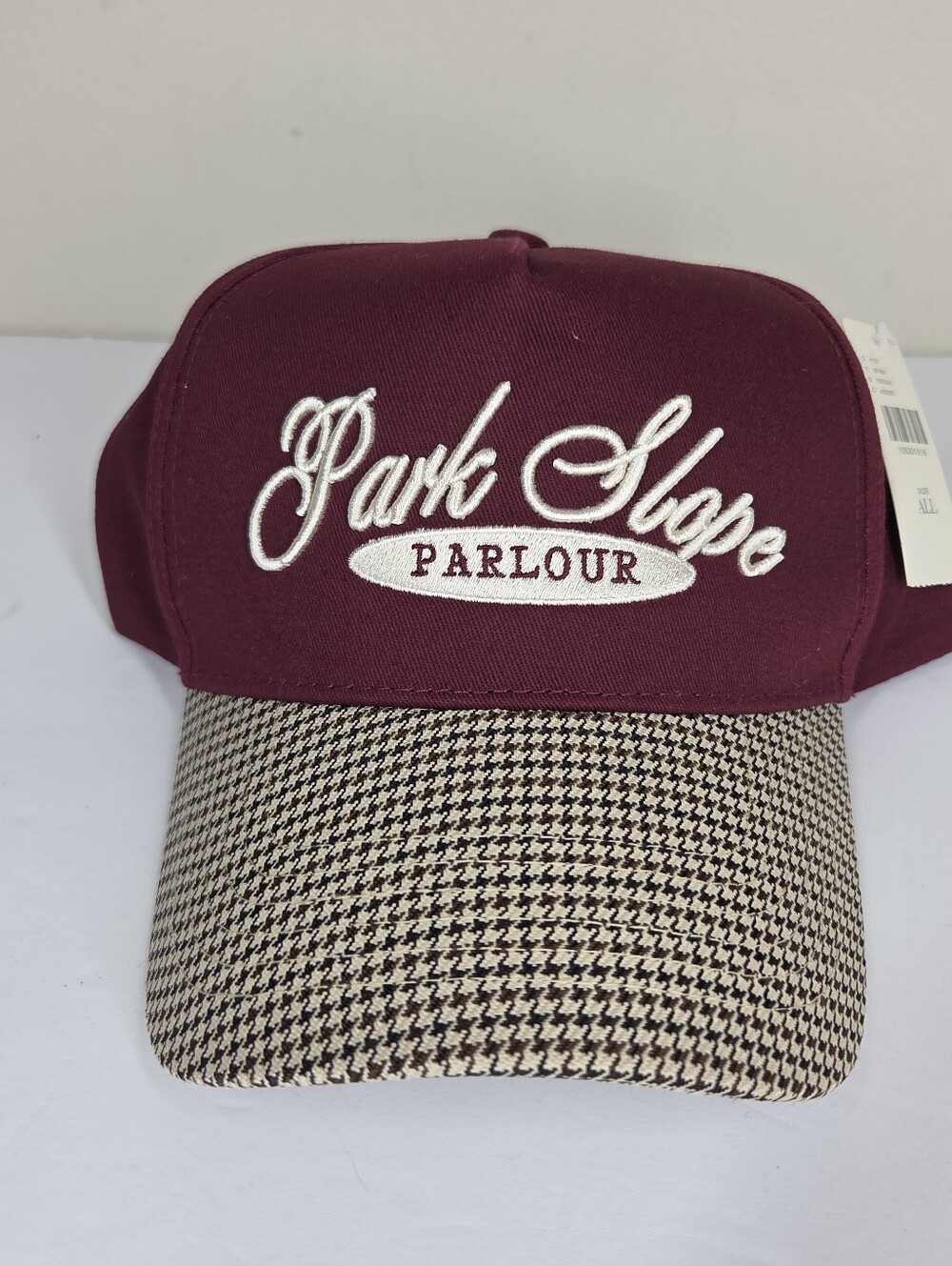 NWT Anthropologie Kenz Kustomz Park Slope Parlour Burgundy Houndstooth Hat